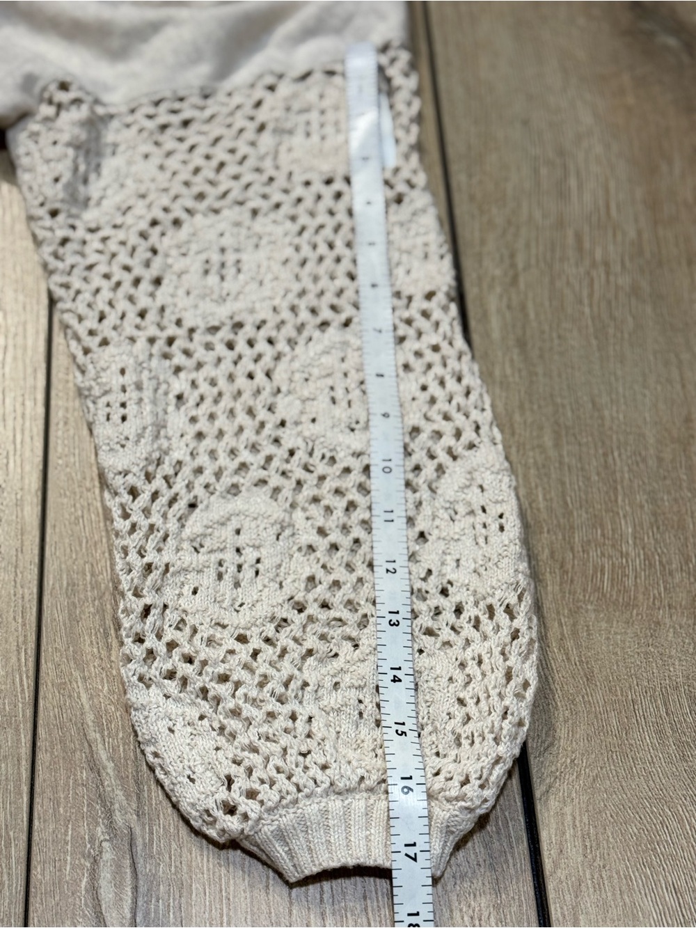 Free People Cream V-Neck Sweatshirt Crochet Lace Long Balloon Sleeves Size Small - Picture 14 of 16